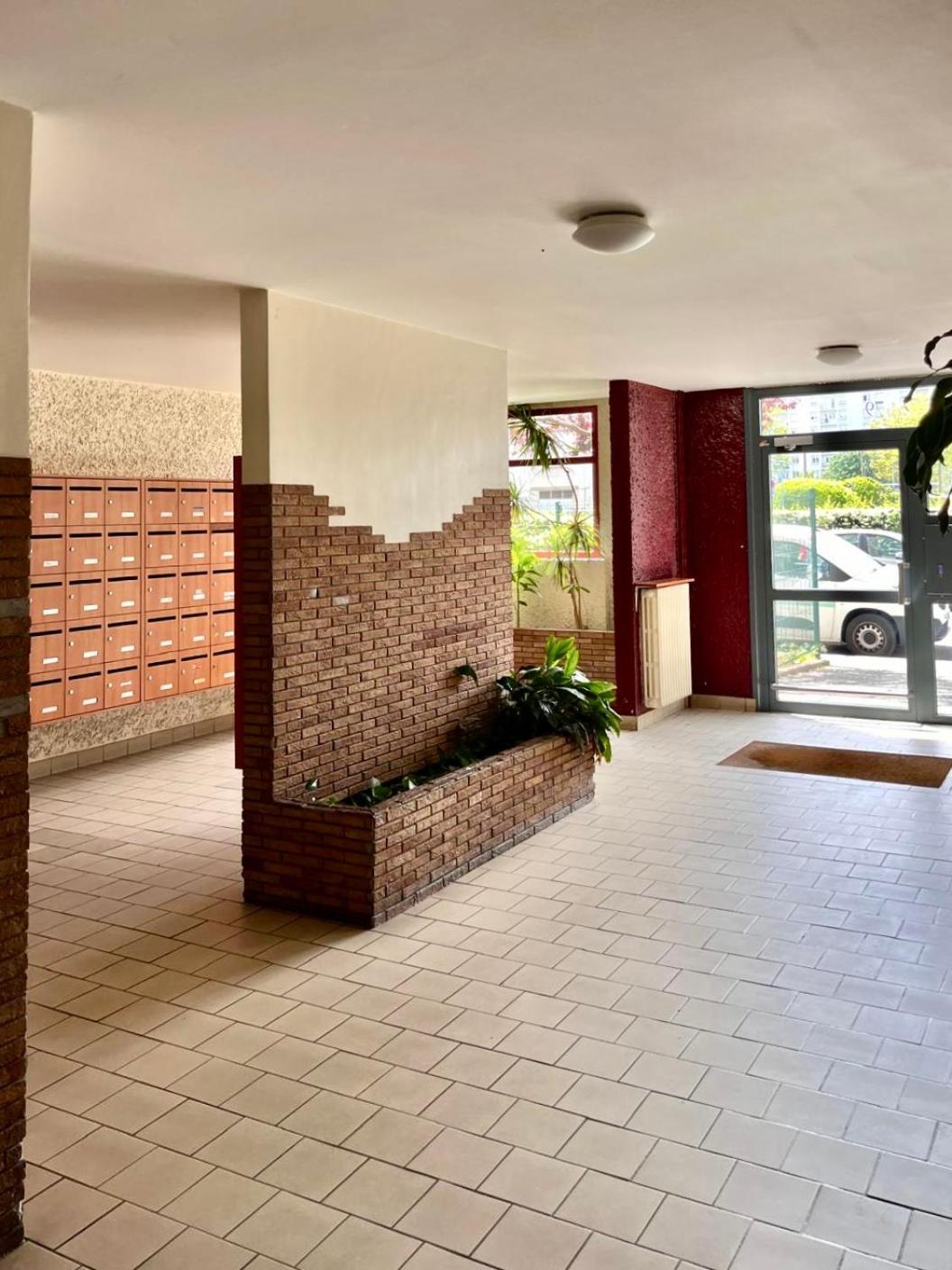 Appartamento Apparemment Spacieux T5 Lione
